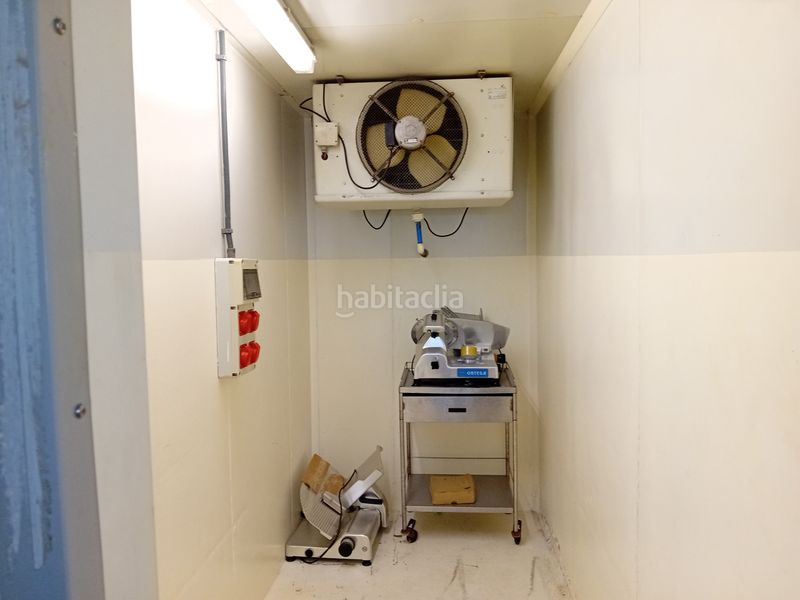 Foto 9a78a0eb-f7e9-4352-b0ae-5b31f57f63f2. Local comercial amb calefacció a Eixample Sud-Migdia Girona