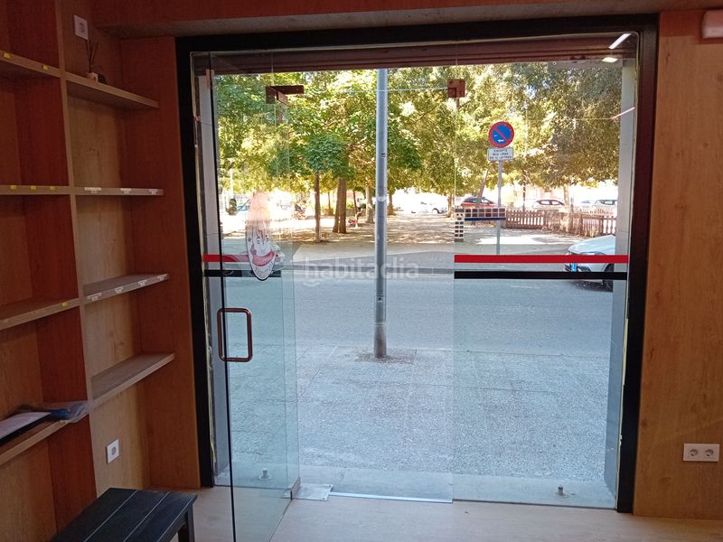 Foto f7f82fad-ee03-499a-994d-3a59eb415249. Local comercial amb calefacció a Eixample Sud-Migdia Girona