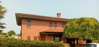 Chalet  Carrer mas abella. Molt bona casa allada de 505m2  al barri de palau