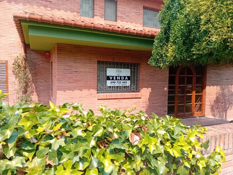 Foto 11384ed2-c8ba-4cc5-84d2-235fa3d72dde. Xalet amb xemeneia calefacció aparcament a Palau Girona