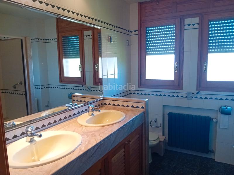 Foto 4c7cd6e5-532d-4715-84c0-5ed63861bac2. Xalet amb xemeneia calefacció aparcament a Palau Girona