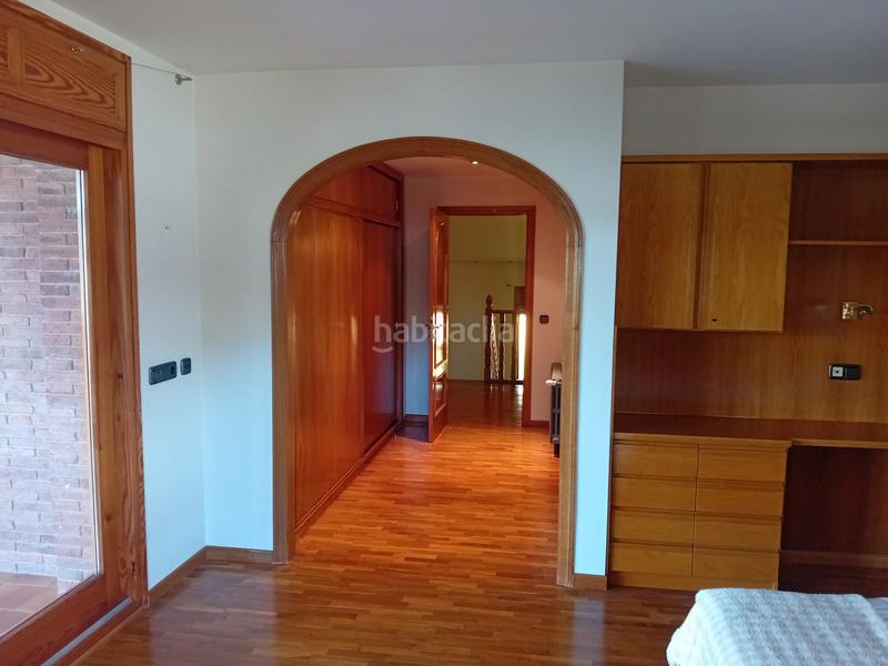 Foto 5b2109d5-a7d0-4c7b-8798-658df07b8741. Xalet amb xemeneia calefacció aparcament a Palau Girona