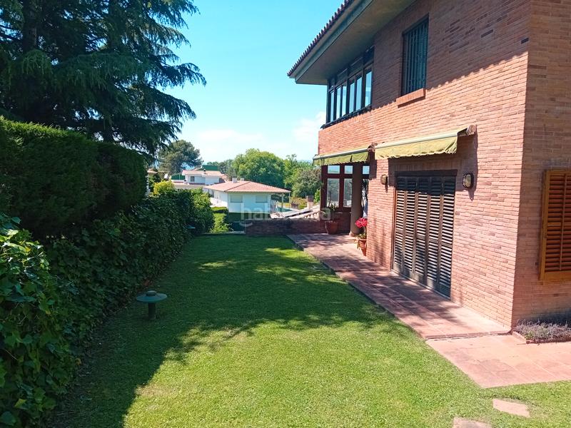 Foto 9a5094b7-c36c-4b23-8677-93df56c1d976. Xalet amb xemeneia calefacció aparcament a Palau Girona