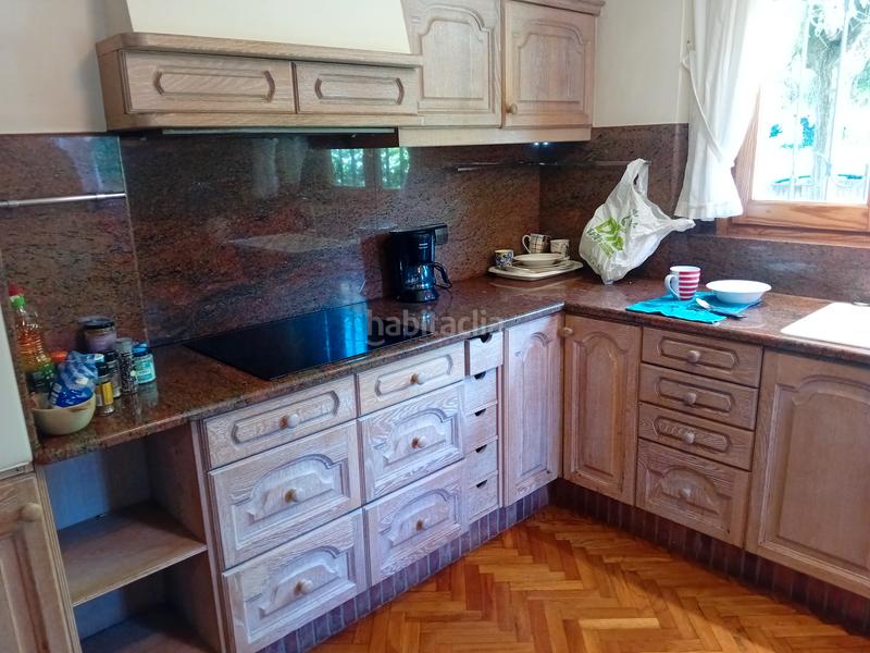 Foto cb4719f2-ee72-4300-a737-29df75a15fa4. Xalet amb xemeneia calefacció aparcament a Palau Girona