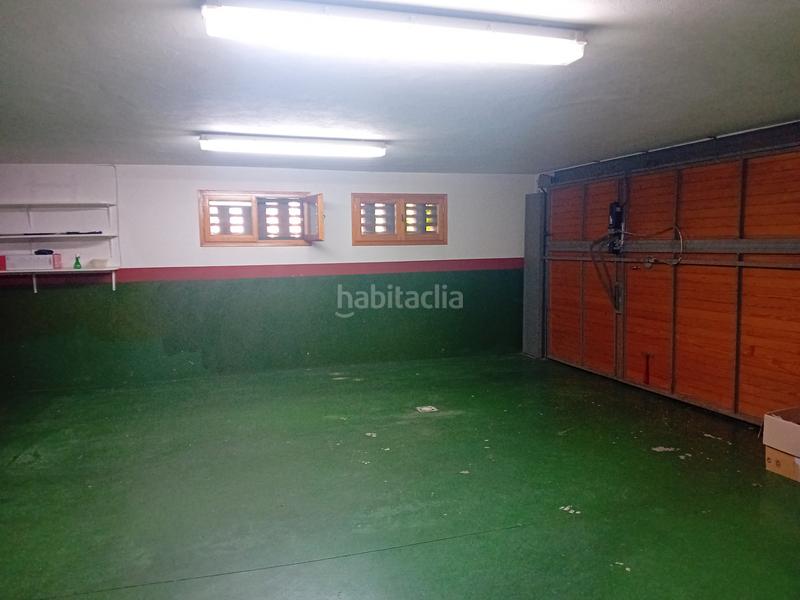 Foto df33c0a9-297f-42c8-a326-f3f77e6c75f9. Xalet amb xemeneia calefacció aparcament a Palau Girona