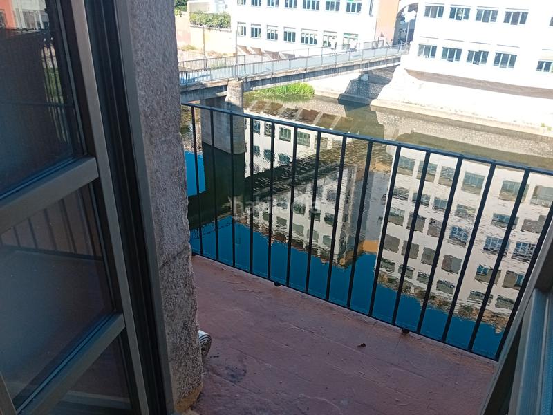 Foto a13c3ede-bc6a-4d48-9874-066201db5a60. Lloguer pis a carrer de les ballesteries 19 a Centre-Barri Vell Girona