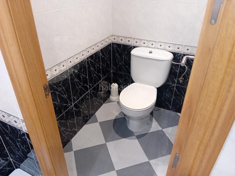 Foto fde2f2fa-4049-42b2-a3c6-e63451e9ccef. Reihenhaus in passeig dels països catalans 112 in Salt