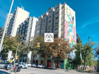 Appartement  Carrer joaquim vayreda. Pis zona devesa de 107m2 per reformar, 4hab, davant zona verda,