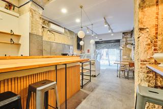 Local Comercial  Carrer de josep anselm clavé. Bar restaurante licencia c3