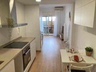 Appartement  Carrer de la constitució. 2 habitaciones dobles 1 habitación individual