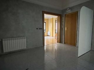 Lloguer Pis a Centro Ciudad. Se alquila piso sin amueblar