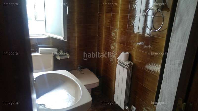 Foto b29f0b63-93a9-449f-99bd-54de81243bee. Flat with heating in San Claudio - La Chantría León