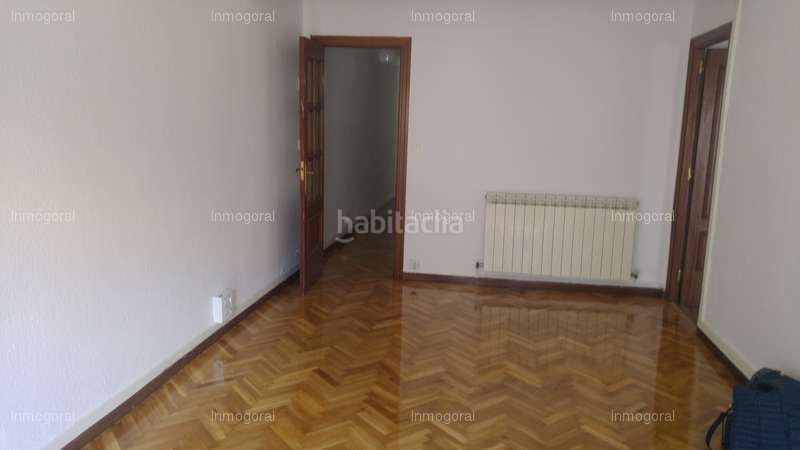 Foto bb049180-ece3-4352-86e1-0b3cb02fca47. Flat with heating in San Claudio - La Chantría León