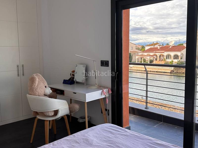 Foto f4842825-23c1-4f20-a89b-14d365b1c9b5. Casa magnífica casa junto al canal con 20 metros de amarre en Roses