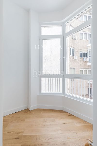 Foto b3f09bfb-74c7-455c-be67-9cf9ec2fc2c8. Flat with parking in Lista Madrid