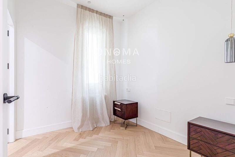 Foto e2bcb991-c3a9-48ef-88ab-d95605a962bf. Pis a Recoletos Madrid