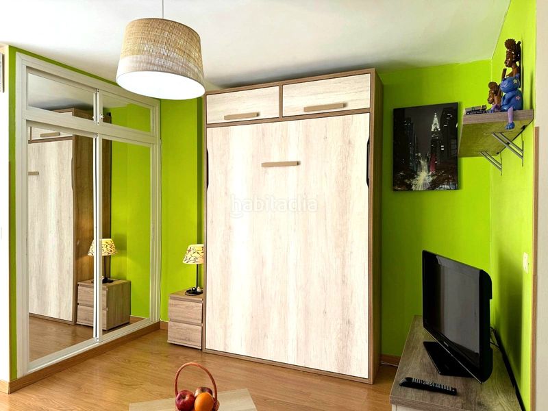 Foto 35a8c142-9bcd-4ac1-ac6f-858091c099d7. Estudi a avenida gamonal 7 a Parque de la Paloma Benalmádena