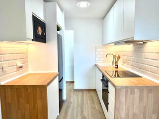 Pis  Avenida blas infante 11. Ref. 1238   2 dormitorios arroyo de la miel  centro con piscina.