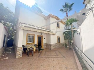 Chalet  Calle danza invisible 4. Ref. 1197 chalet 3 linea de playa en torremolinos.