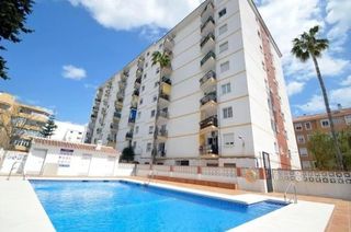 Pis a Avenida blas infante 27. Ref. 1238   2 dormitorios arroyo de la miel  centro con piscina.