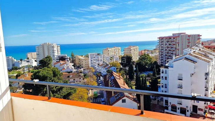 Foto 4f124750-3c38-4857-84e2-a86ecc202fea. Pis a avenida de los álamos 7 a Parque de la Paloma Benalmádena