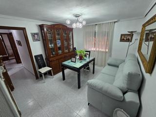 Pis  Pasaje ubrique. Bonito piso en venta en zona baja del polígono guadalquivir