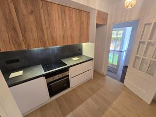 Affitto Piano terra in Calle jose sanchez guerra 5. Amplio inmueble en alquiler con piscina y zonas verdes en santa