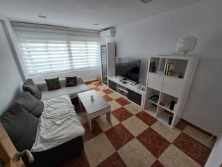 Flat in Marino alonso infantas 10. Piso reformado en parque figueroa  oportunidad única por 120,000