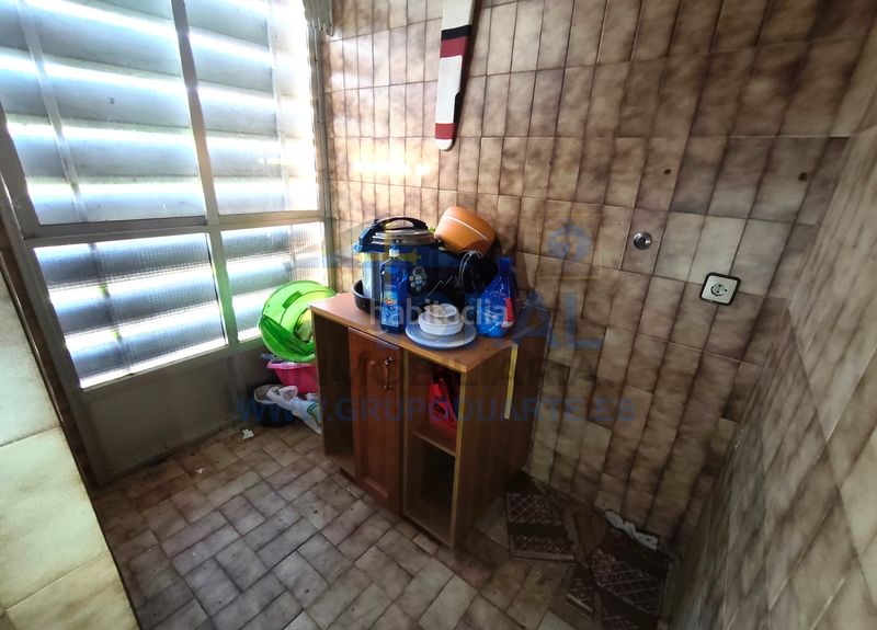 Foto 135ee097-8d13-4822-b7fa-30fc6329be64. Piso en calle de ernesto winter 5 vende este piso en Vega, con muchas posibilidades. en Gijón