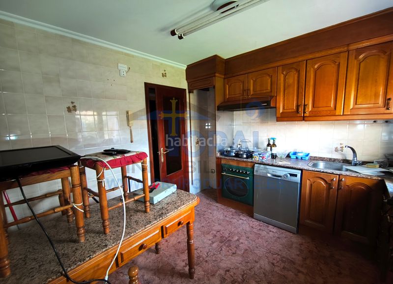 Foto 2dc7a74a-f301-4eab-8090-786027a02177. Piso en calle de ernesto winter 5 vende este piso en Vega, con muchas posibilidades. en Gijón