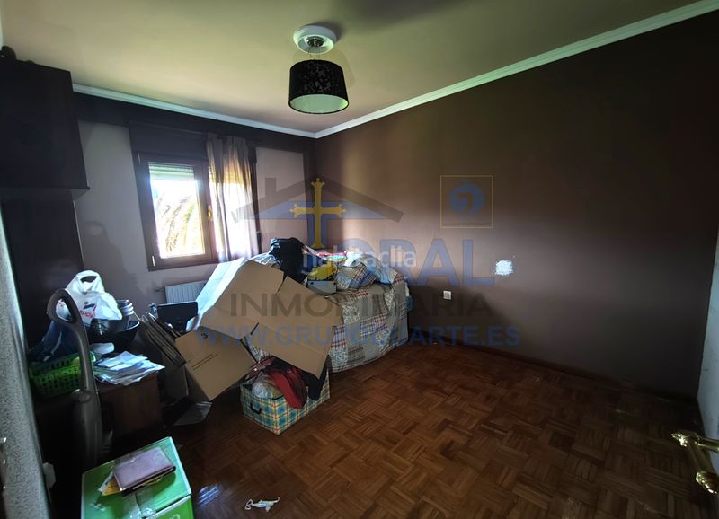 Foto 351ee3c4-f29c-436c-97a8-9fcd71dda511. Piso en calle de ernesto winter 5 vende este piso en Vega, con muchas posibilidades. en Gijón