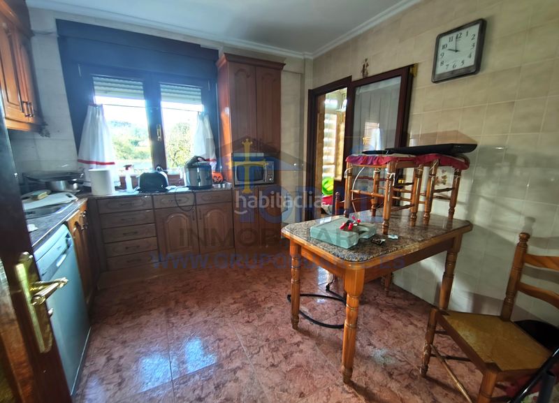 Foto 809f45a9-fb03-454e-9f87-7c31f8ba53d7. Piso en calle de ernesto winter 5 vende este piso en Vega, con muchas posibilidades. en Gijón