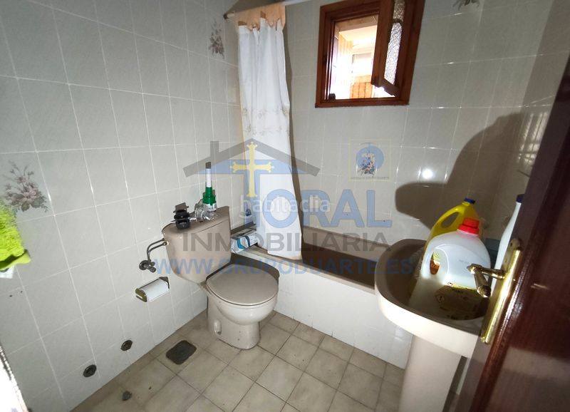 Foto b45d974c-f991-4f04-991f-6c07b0c4c030. Piso en calle de ernesto winter 5 vende este piso en Vega, con muchas posibilidades. en Gijón