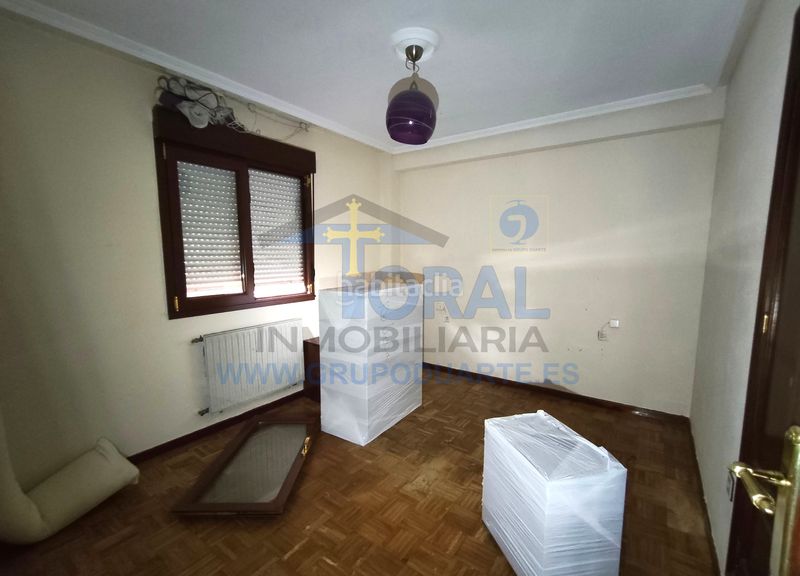 Foto c857544f-d4d9-4de2-9d5a-81eb17591089. Piso en calle de ernesto winter 5 vende este piso en Vega, con muchas posibilidades. en Gijón