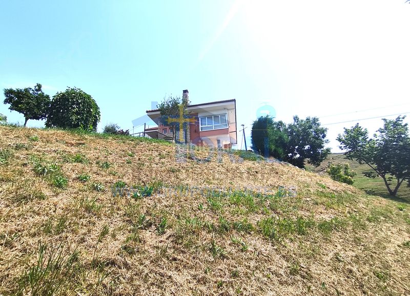 Foto e220fd1b-c5fb-4a57-ba63-0b2c66c4b96d. Casa a camino cotariella 8570 a Parroquias Norte Siero