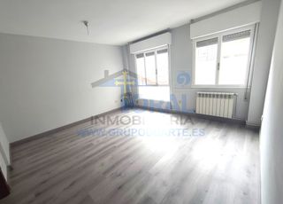 Flat in Calle ana maría 19. Vende fantástico piso en el llano, gijón.