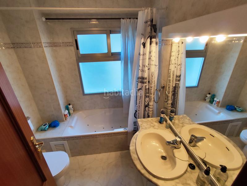 Foto 94df885f-5c56-4c60-8eee-ced2fe05c872. Location appartement dans Playa Poniente Benidorm