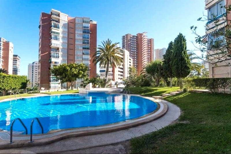 Foto 54e6dfe7-9abf-41b8-a508-1e9e52e2022e. Pis amb piscina a Foietes Benidorm