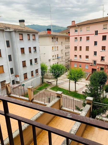 Foto 81a64f3b-dfa9-42ec-a5f3-109f9429d332. Pis amb calefacció aparcament a Llodio