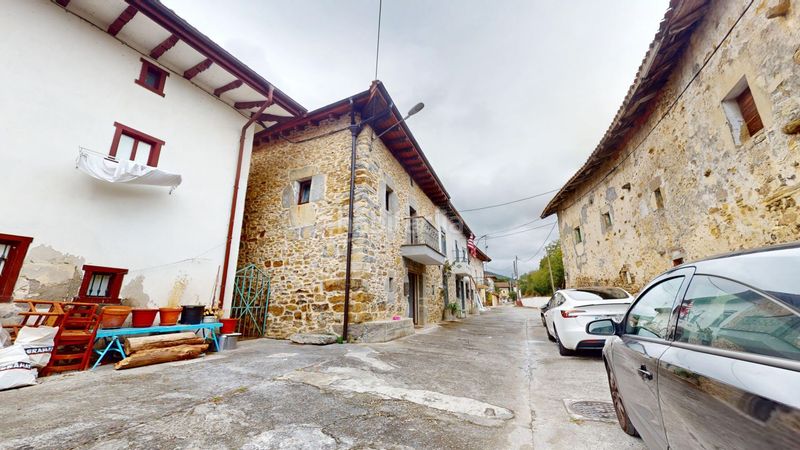 Foto 65955e56-f26c-46c3-99e6-2be516cd53d1. Casa amb calefacció a Valle de Mena