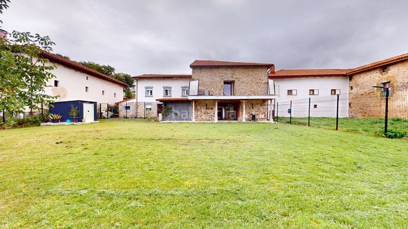 Foto 838a68c2-0468-465b-bd55-79a3286e1744. Casa amb calefacció a Valle de Mena