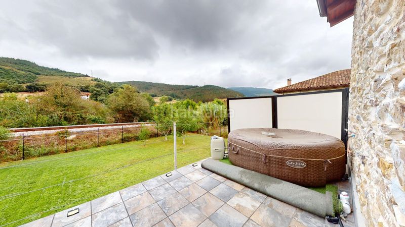 Foto be5fbe8f-1e4e-47c9-a8de-6b028a881300. Casa amb calefacció a Valle de Mena