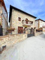 Casa a Valle de Mena. Casa en venta en valle de mena, 4 dormitorios.