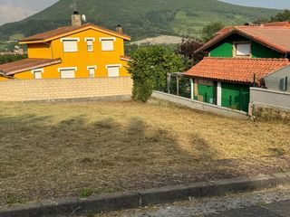 Terreny residencial a Valle de Mena. Parcela en venta en partearroyo.