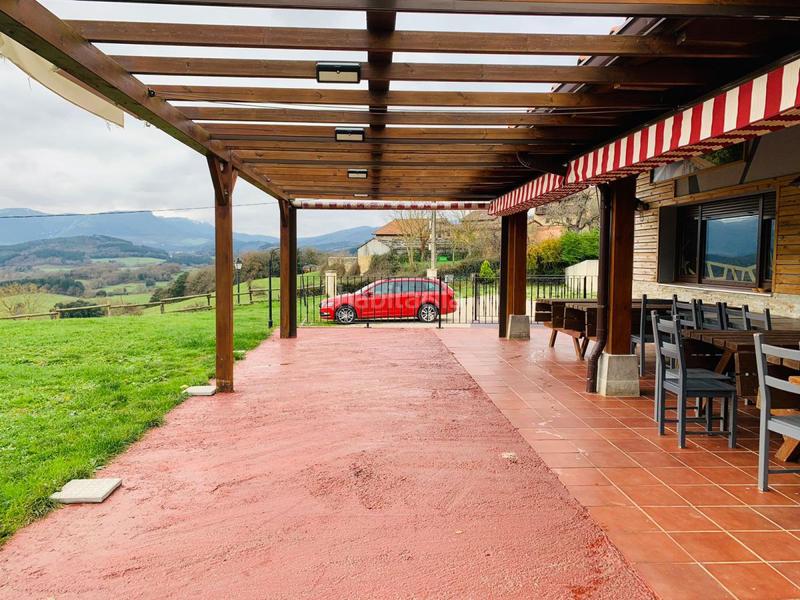 Foto 3b6c5cbc-4f57-4342-a804-3bfa35e20f33. Location local commercial dans Valle de Mena