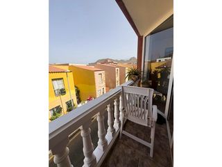 Appartement in Guaza. Amplio apartamento en guaza con terraza