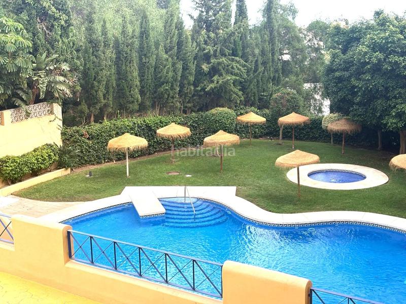 Foto 361b7dd5-c23a-4ef9-948a-c1e76533928c. Planta baixa amb aparcament piscina a Torreblanca del Sol Fuengirola