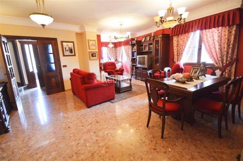 Foto deef8040-47ed-400e-8ff0-569747661d5a. Chalet con riscaldamento parcheggio piscina in Villanueva De La Concepción