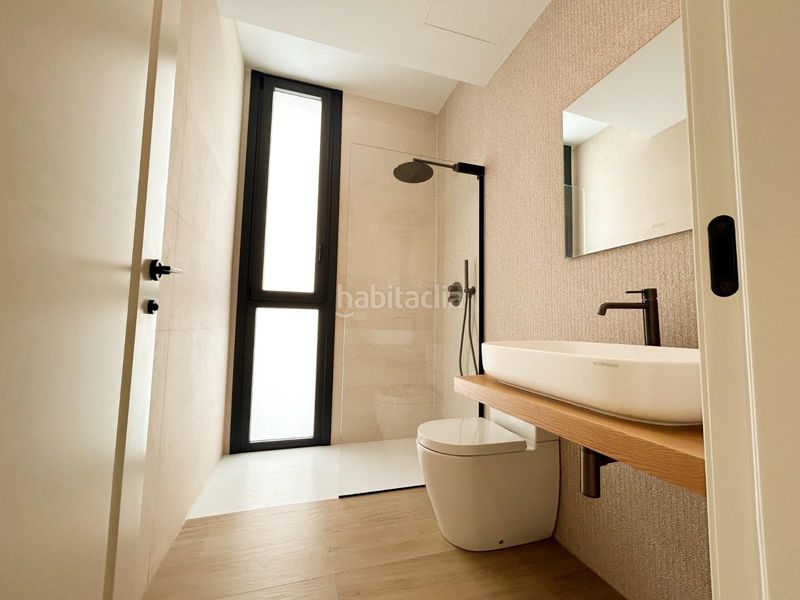 Foto e4661ed4-fe7d-473a-978d-2f81d3f1aa82. Casa amb aparcament piscina a Limonar Málaga