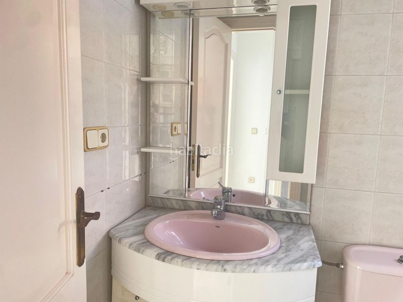 Foto c502a040-1fe6-439f-8d53-f5d22ef27728. Casa adossada amb aparcament piscina a Montealto - Monterrey Benalmádena